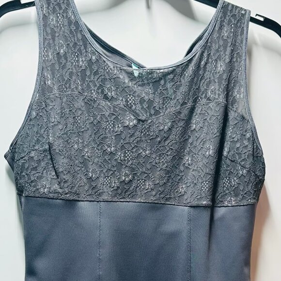 Lane Bryant sleeveless top - Picture 1 of 2